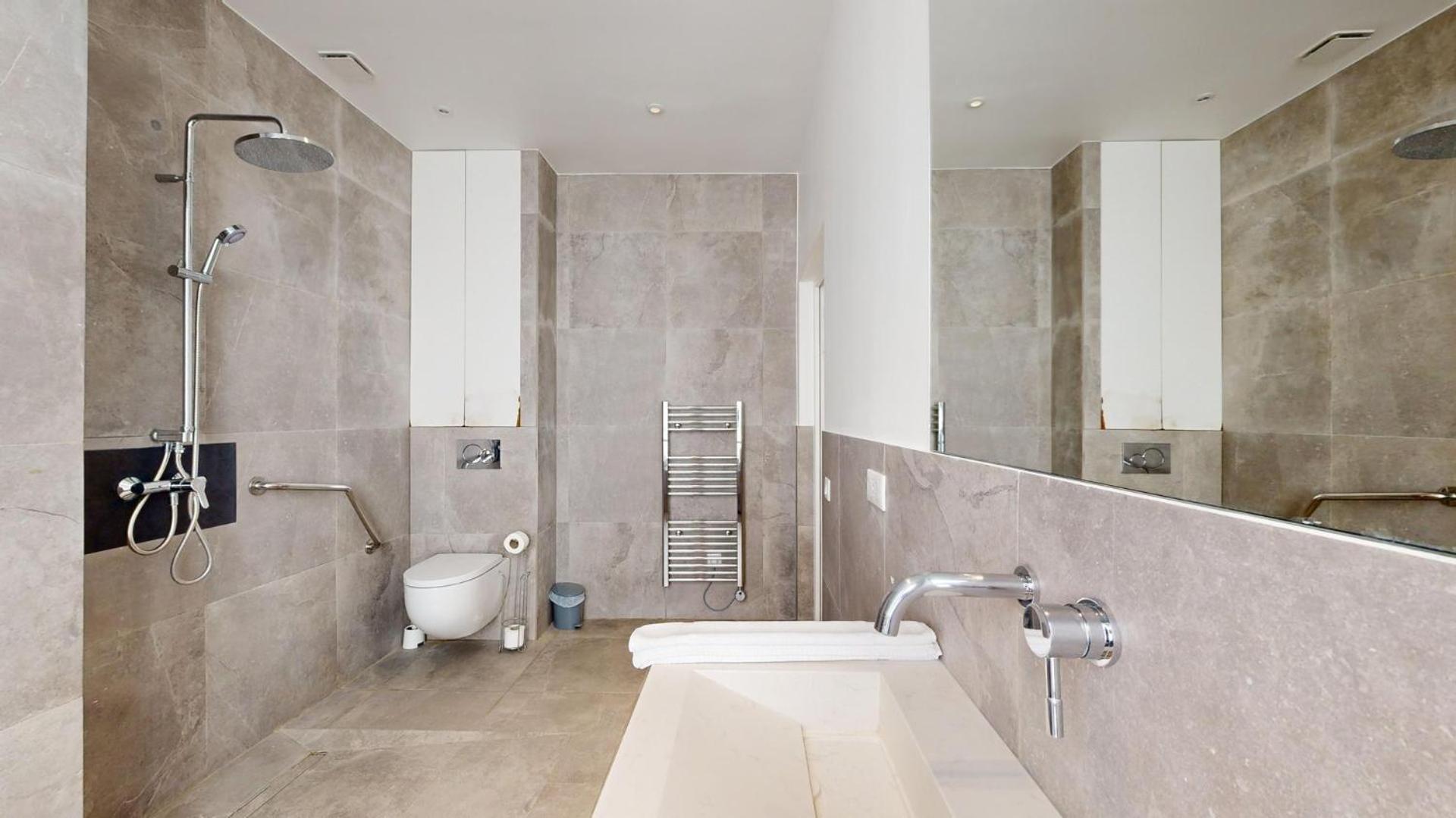 152 Sylvie - Superbe A Appartement
